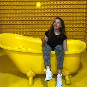 Meet your Posher, Carlee